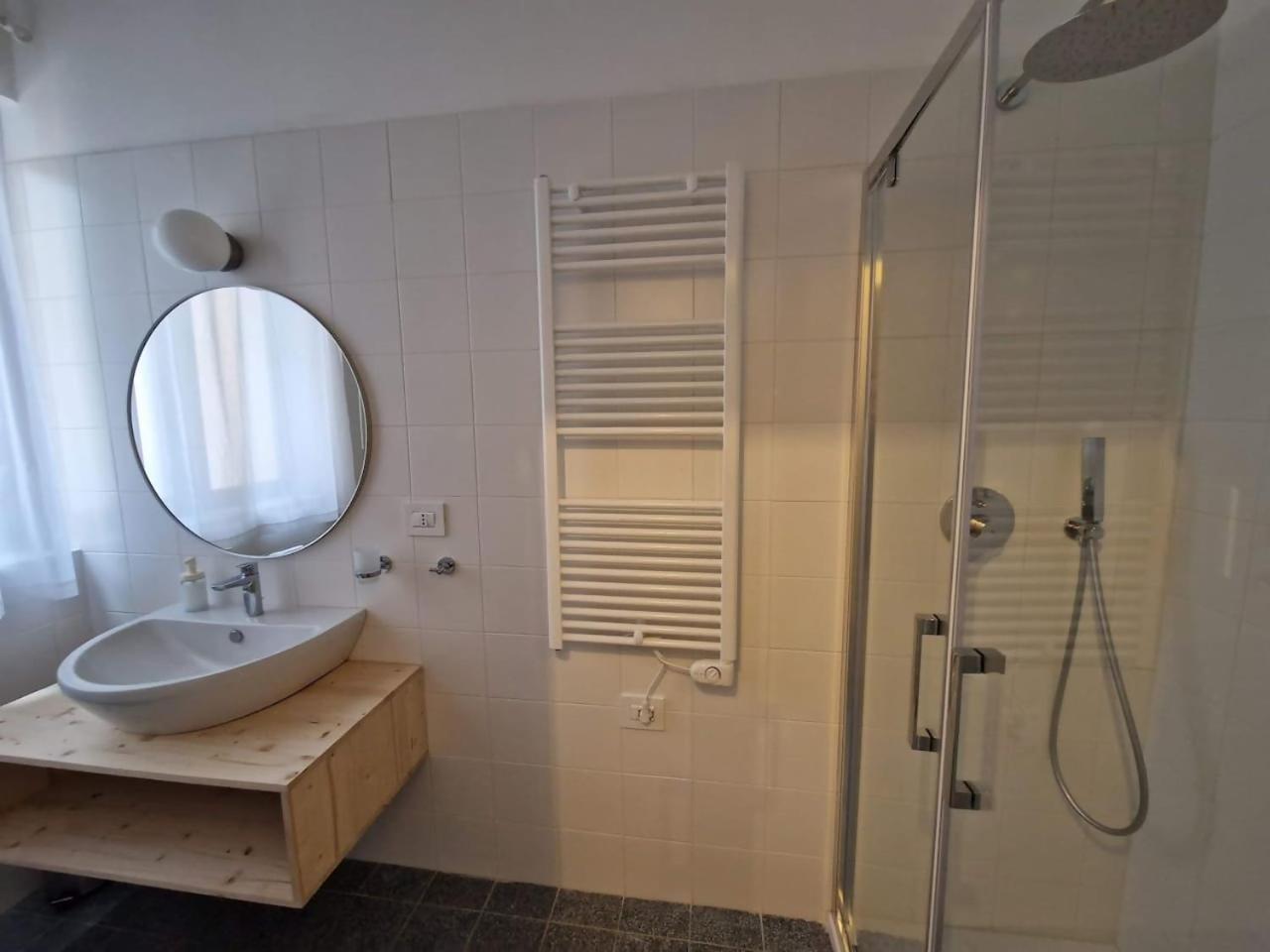 Lostabile Guesthouse & Coworking Bari Bagian luar foto