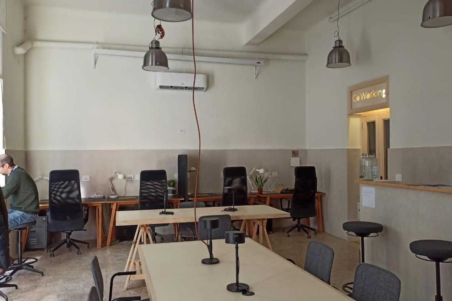 Lostabile Guesthouse & Coworking Bari Bagian luar foto