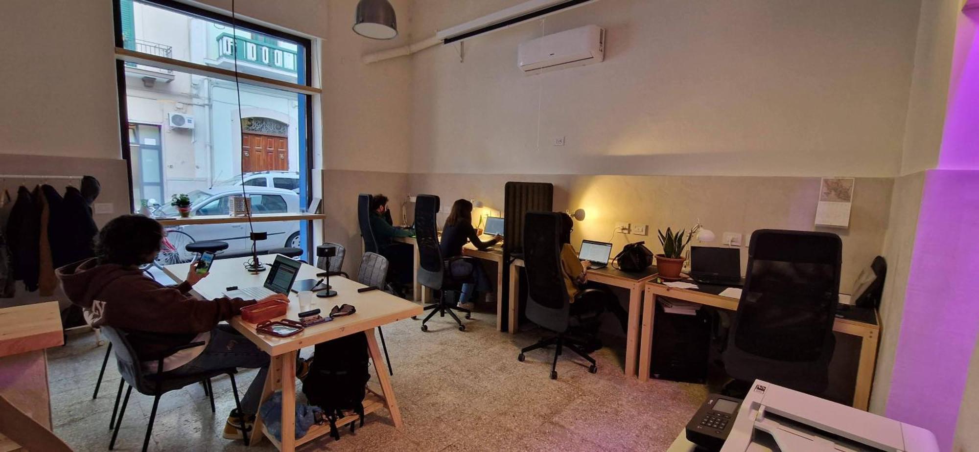 Lostabile Guesthouse & Coworking Bari Bagian luar foto