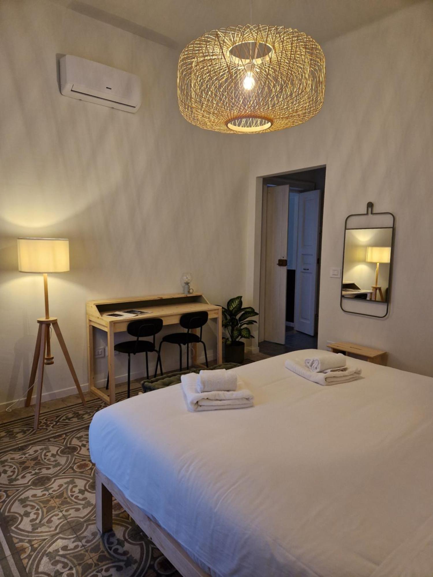 Lostabile Guesthouse & Coworking Bari Bagian luar foto